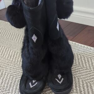 Size 10 Manitobah Mukluks Inspired Black Fur Boots/ Moccasins with Beaded Design
